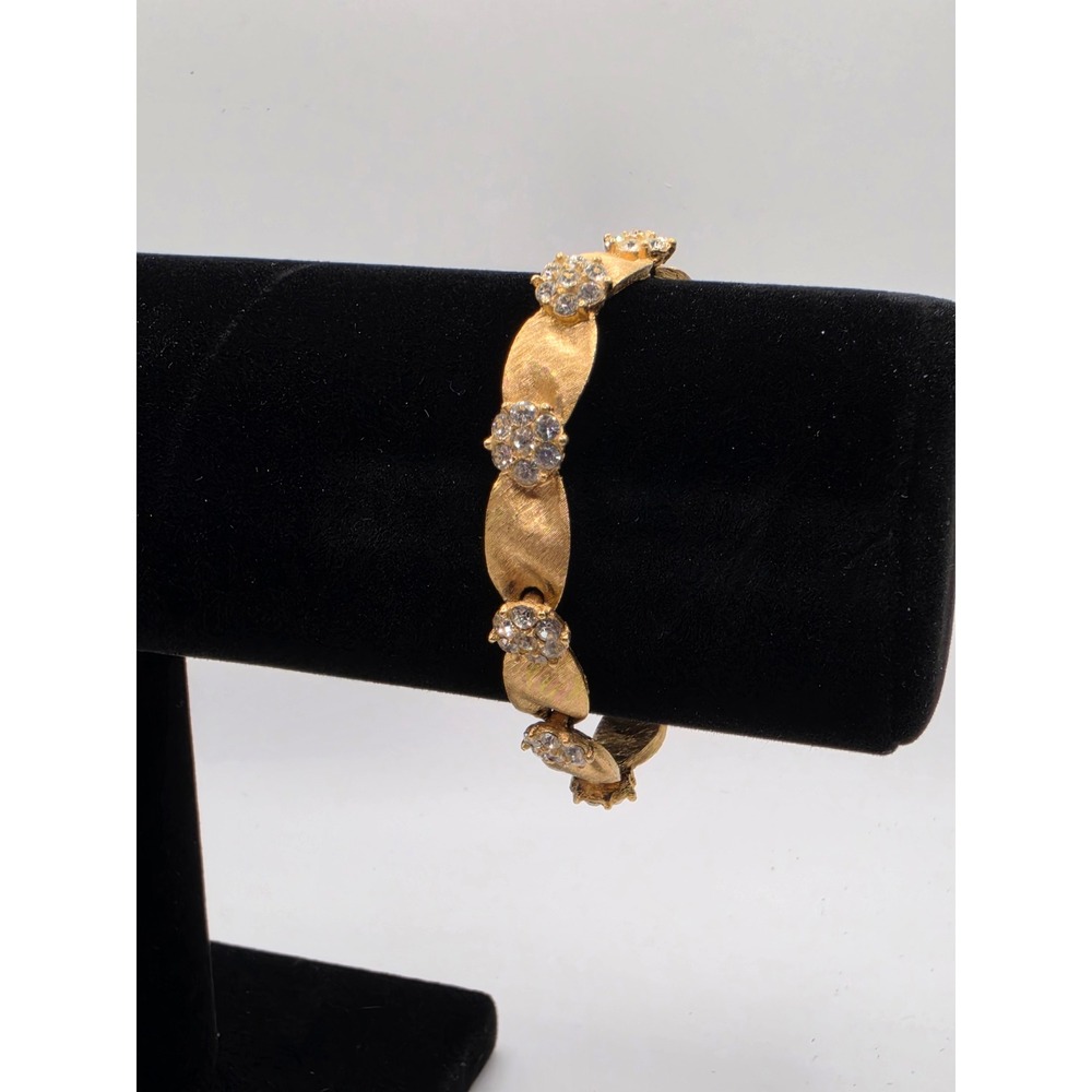Vintage Crown Trifari Gold Tone Rhinestone Leaf Link Bracelet 7.25 Inch